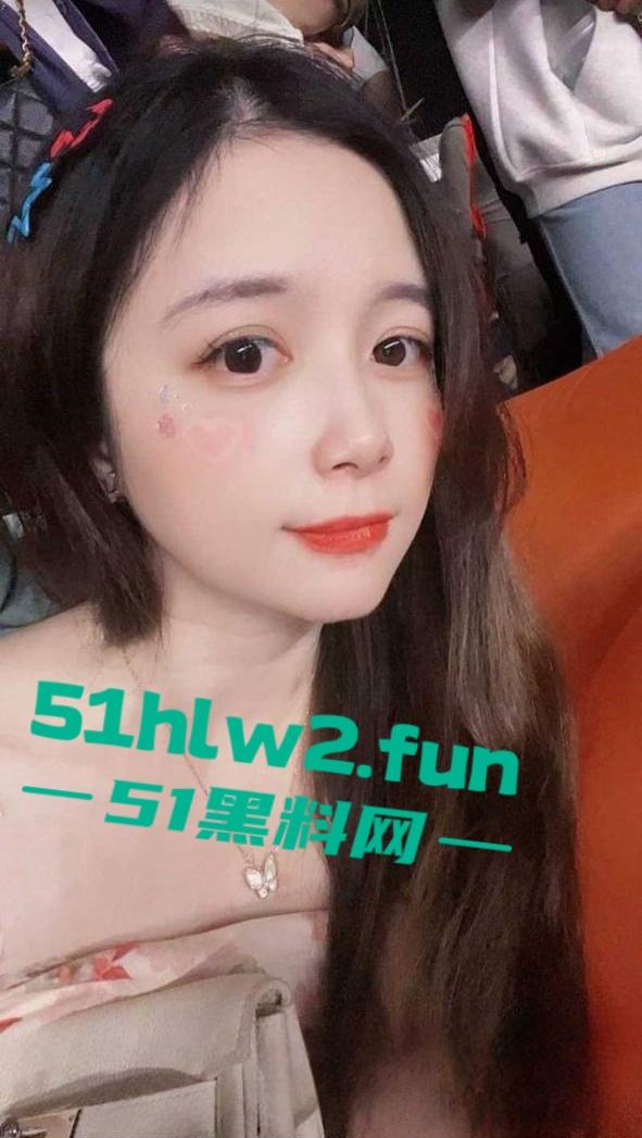 瓜友投稿，福建福清12月刚领离婚证的长相清纯【谢秋艳】饥渴少妇裸聊淫荡自慰视频遭曝光。-3