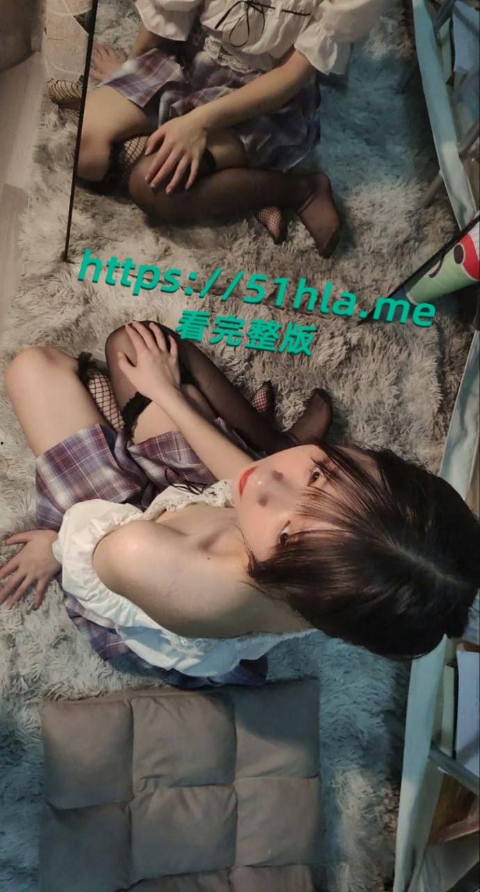 四川反差母狗【刘梦熙】与闺蜜老公偷情视频曝光，淫荡母狗嘴叼内裤，高超口技令人赞不绝口！-6