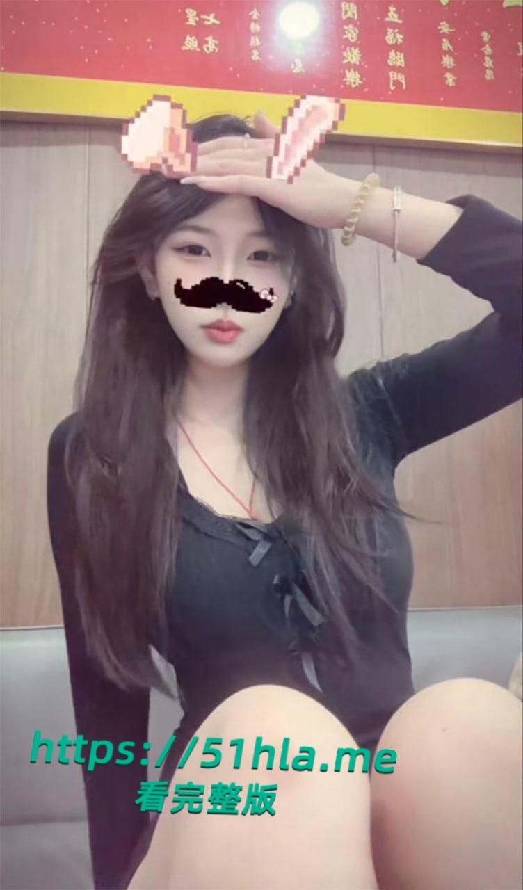 深圳华强北台球助教【钟意萱】约炮聊骚记录流出，性瘾母狗身穿性感黑丝被疯狂后入！-2