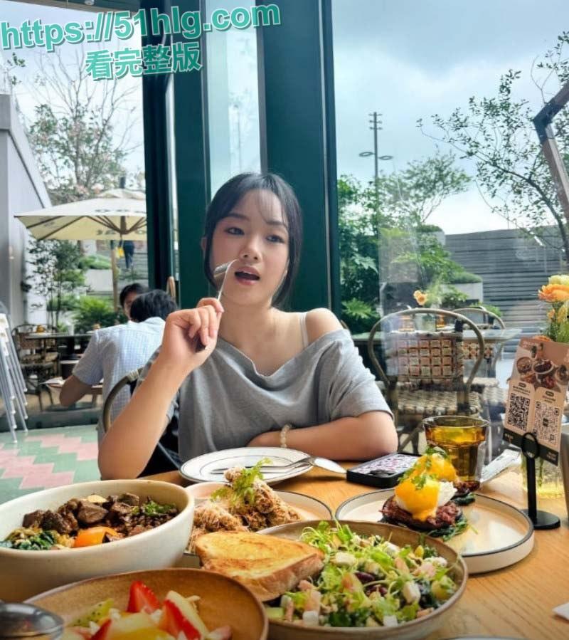 【广州】超美研究生【李悦】沦为资本圈养的母狗！抛弃男友被金主束缚调教勒乳爆操，母狗气息十足-1