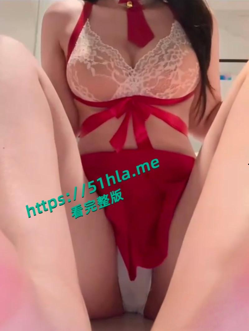 抖音极品网红【喝多了想兔】下海前视频被粉丝扒出，各种情趣装一网打尽，性感身躯搔首弄姿诱惑十足！-5